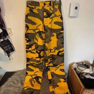 Yellow camo baggy pants